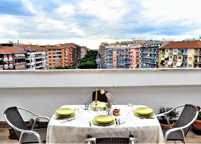 Attico luminoso terrazza Metro A Aria Cond WiFi