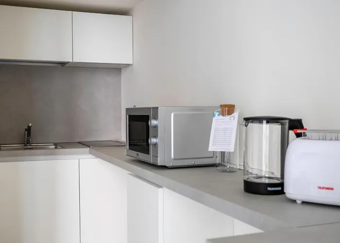 Italianway - The B Village Business