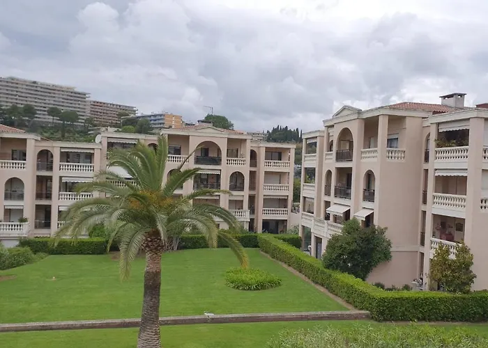 Domaine D'Ahmosis, modern 2 bedrooms refurbished apartment, f3 moderne fraichement rénové