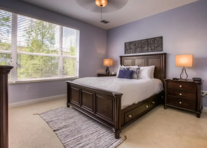 3-Story Townhome W Live-In Luxury At Vista Cay