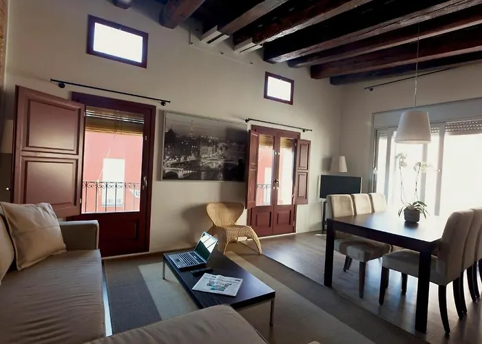 Apartamentos Med Ramblas