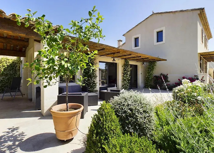 Villa Renovee A Eygalieres Avec Piscine Chauffee - Fr-1-599-19