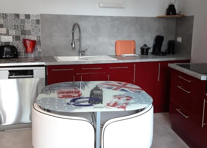 Triplex tout confort, plein centre ville Bauge en Anjou
