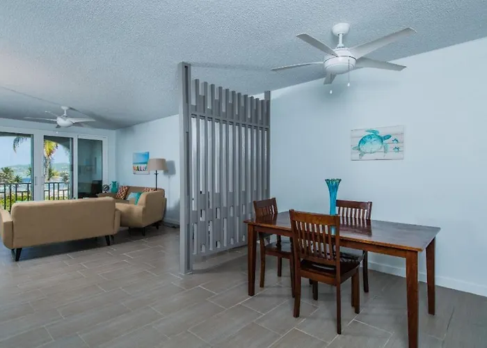 Dramatic Views From This Spacious 1Bd 1Bth
