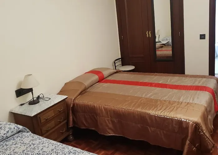 Apartamentos Salamanca Puerta Zamora, Centro, Wifi con salón y 2 dormitorios, Parking