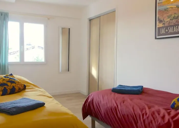 Néo Cévenols Hostel