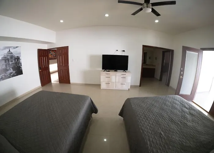 21 Suite With Jacuzzi A Shared Pool