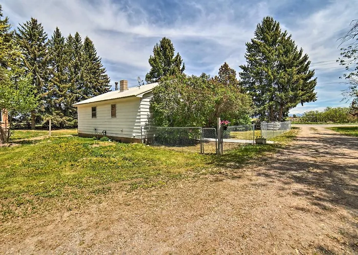 Idaho Falls Farmhouse ~ 11 Mi To Downtown!