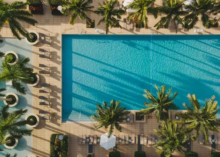 Four Seasons Hotel Miami