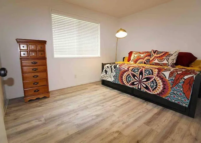Cheerful 3 Bedroom On A Park 10 Miles From Eugene