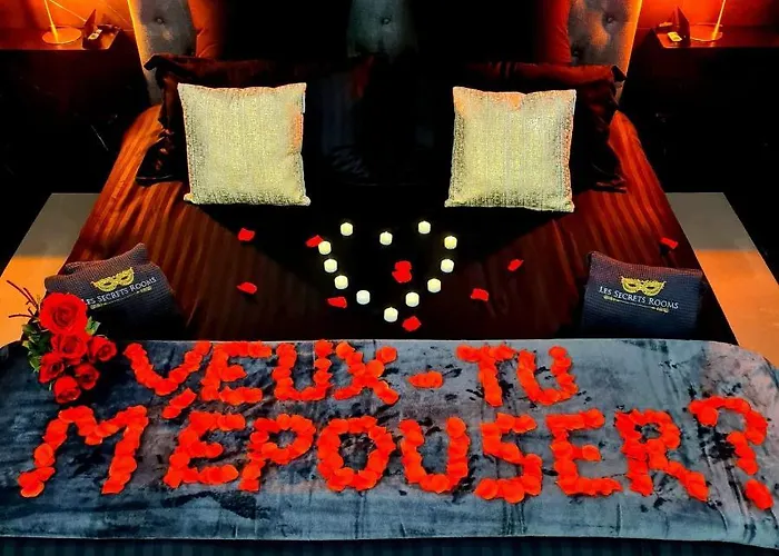 Les Secrets Rooms, Love Room De Luxe Avec Jacuzzi