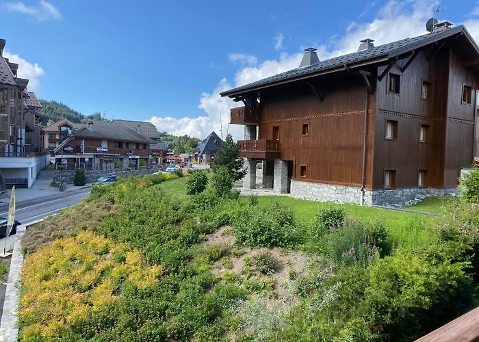 Location studio plein centre Les Carroz