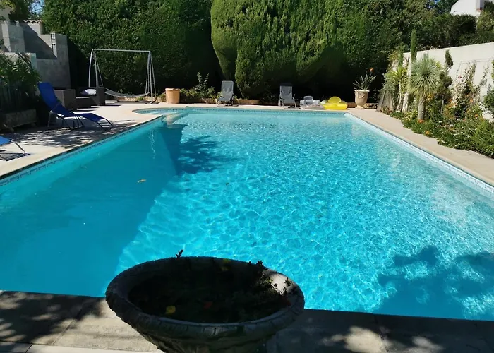 Roulotte HOPE-Le jardin de Mia