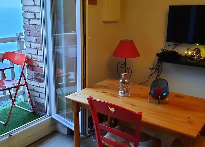 Appartement pleine vue mer au bord de la plage