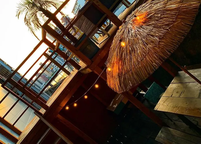 The Hostels Riverside Chillax Namba