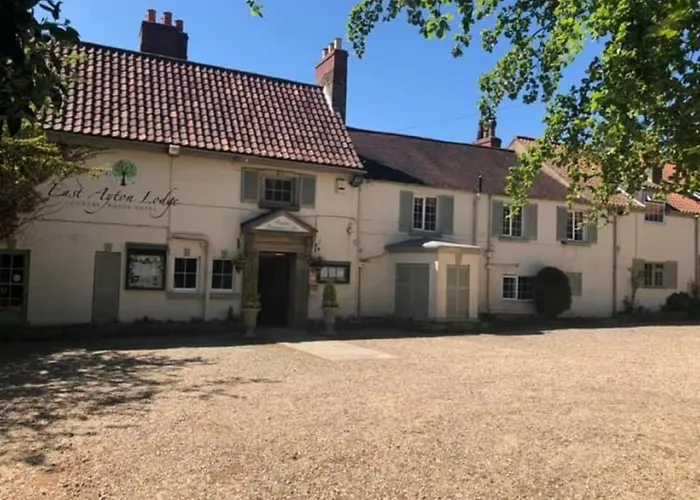 Dog friendly hotels East Ayton Lodge , Scarborough