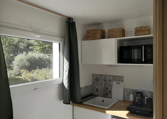 Studio au calme vue sur garlaban