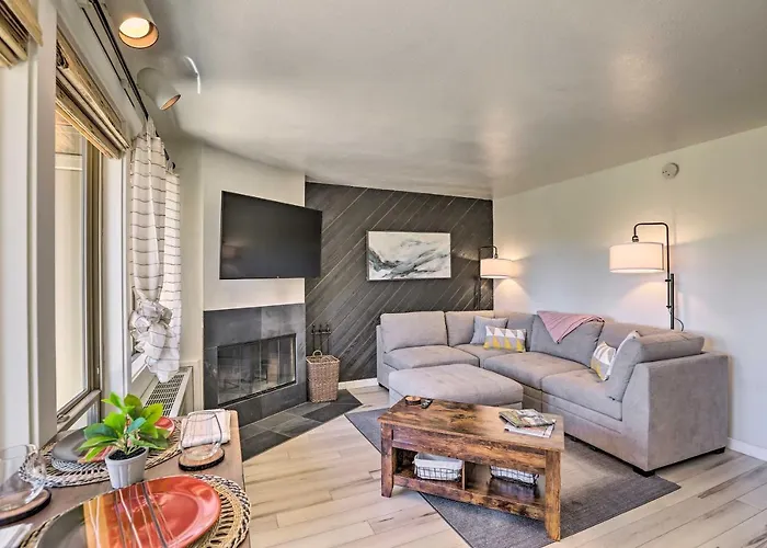 Resort Condo Retreat ~ 6 Mi To Downtown Bend!