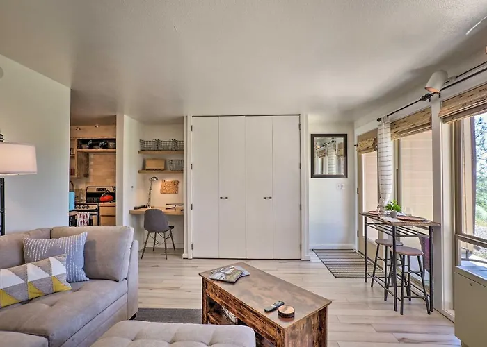 Resort Condo Retreat ~ 6 Mi To Downtown Bend!