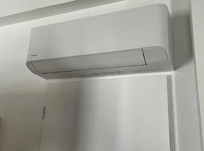 Studio refait à neuf avec cuisine équipée R2