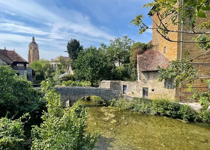 Maison près de la rivière