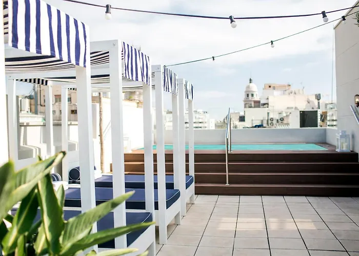 Hotel with Tennis: Hotel Midmost By Majestic Hotel Group