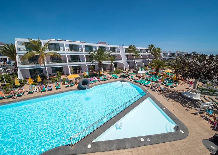 Apartamentos La Peñita