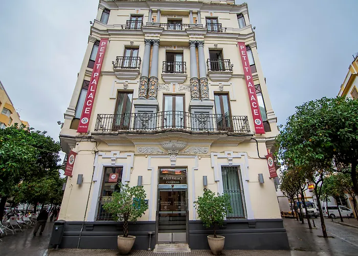 Resort: Petit Palace Canalejas Sevilla