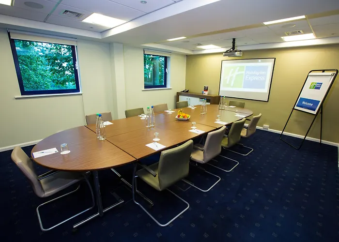 Holiday Inn Express Stratford By Ihg