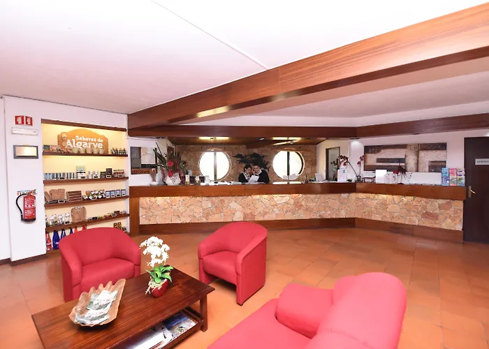 Hotel que aceita animais de estimação: Praia Da Lota Resort - Beachfront Hotel