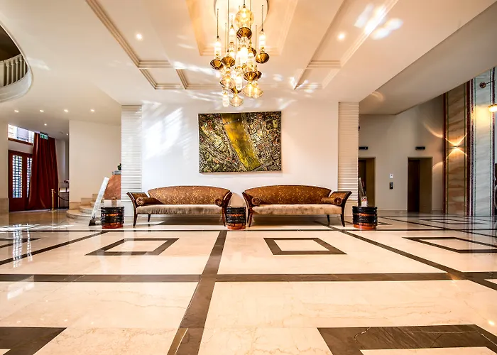 Hotel with pool: Continental Hotel Budapest