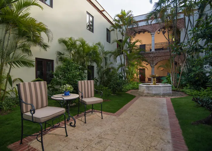 Resorts Guide Hodelpa Nicolas De Ovando