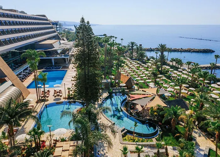 Luxury hotel only: Amathus Beach Hotel Limassol