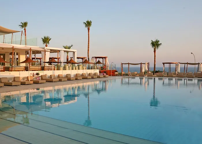 Napa Mermaid Hotel & Suites