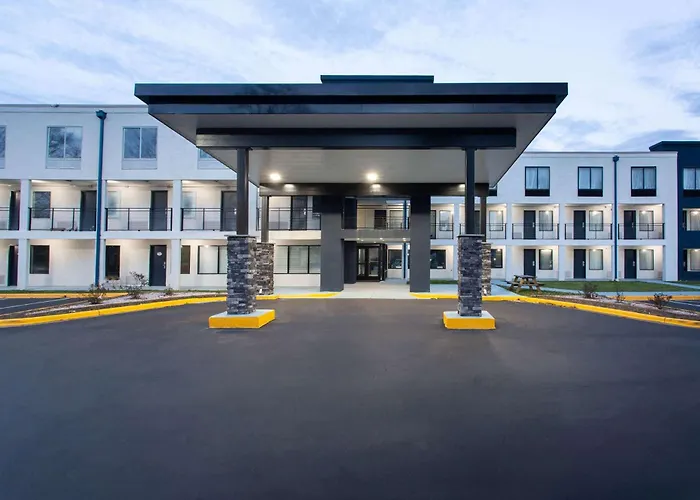 Hotel: Baymont By Wyndham Charlotte University