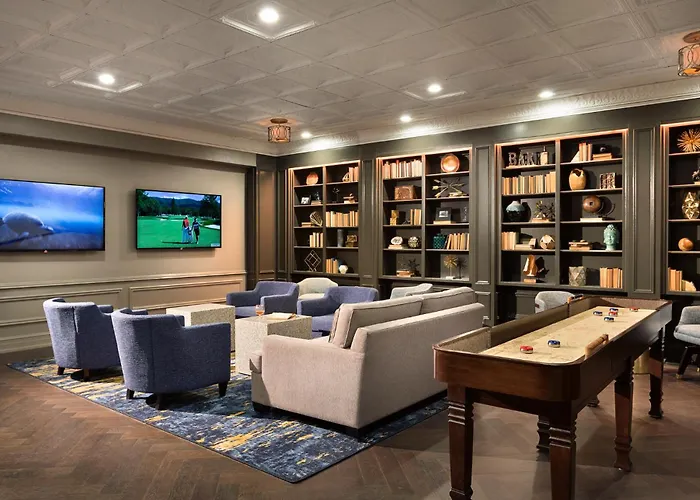 Spa Hotel: The Desoto