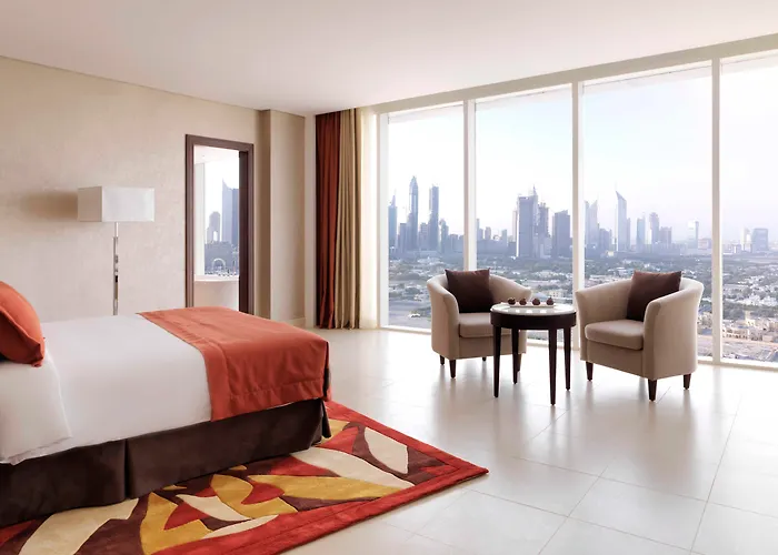 Hotel with pool: Millennium Central Downtown - Dubai