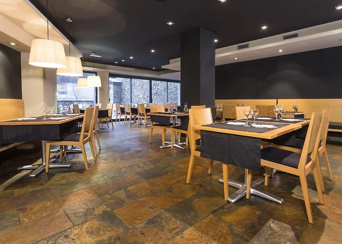 Hotel cerca del colegio: Apartaments Shusski By Nexta