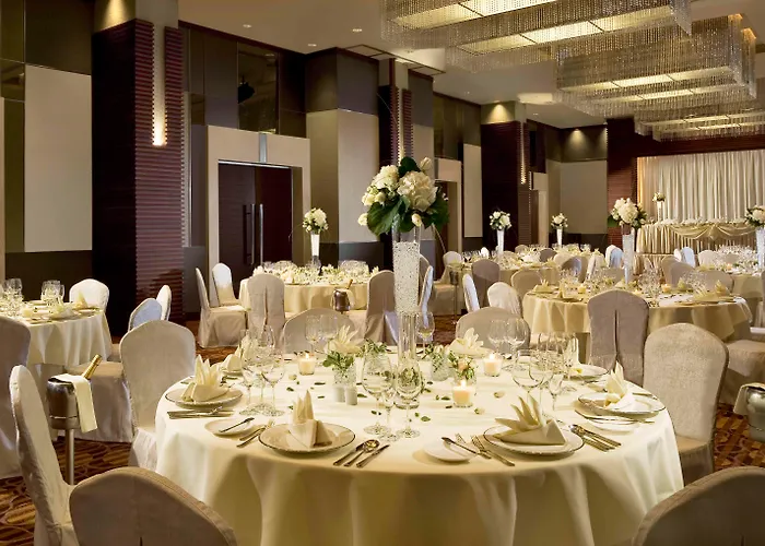 Hotel with Tennis: The Cityview - Chinese Ymca Of Hong Kong