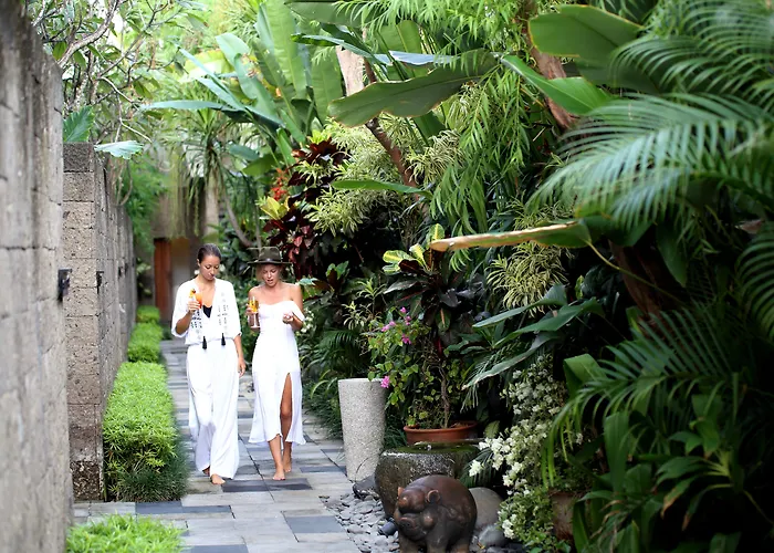 Private Villa: Hu'U Villas