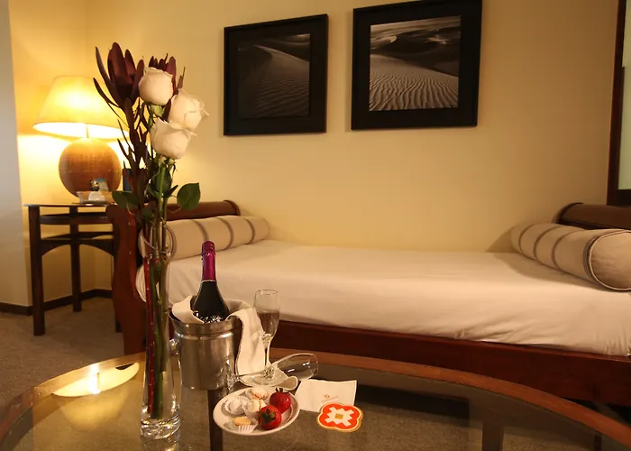 In Luxury hotels Almacruz Y Centro De Convenciones