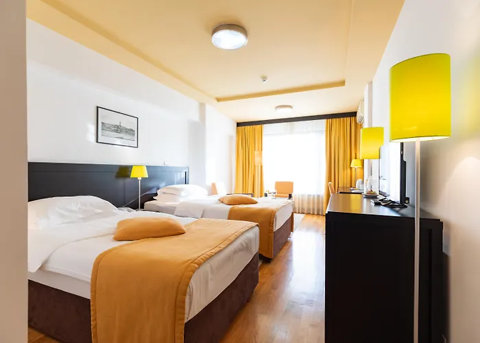 Hotel M