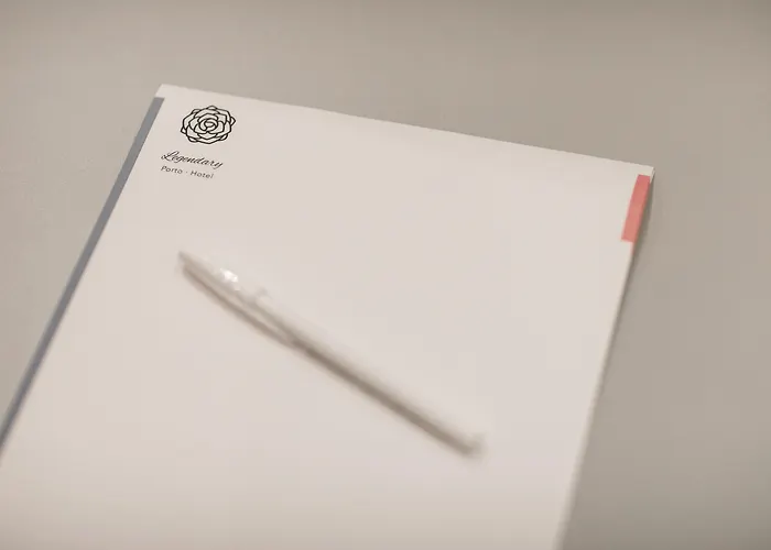 Hotel pres du College: Legendary Porto Hotel