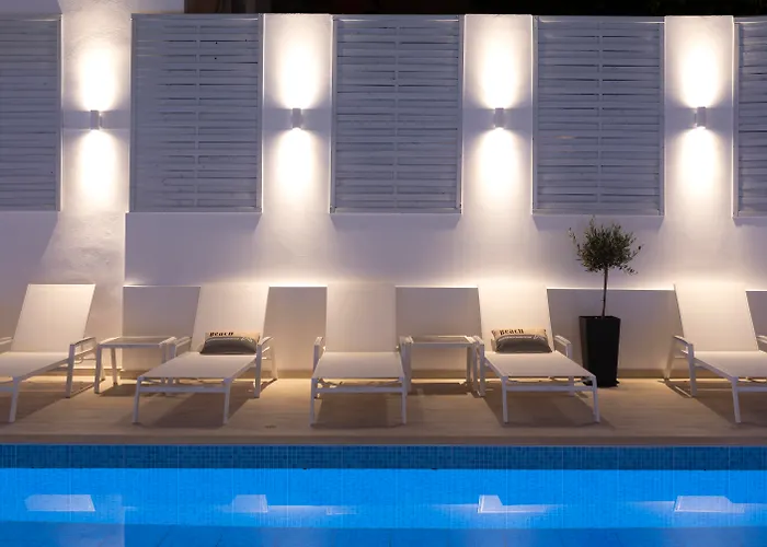 Naiades Marina (Adults Only)