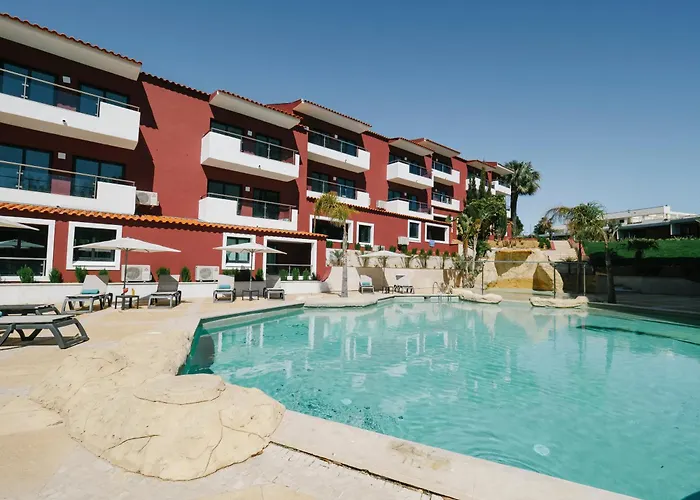 Topazio Vibe Beach Hotel&Apartments