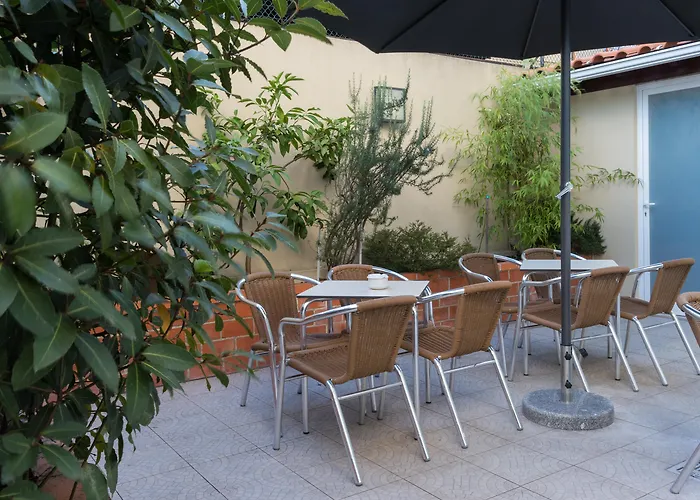 Alojamento com o café da manhã Apenas: Riversuites
