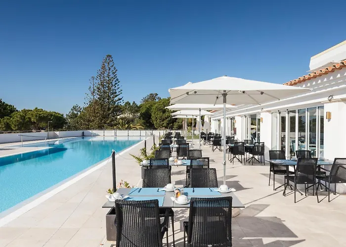 Resort: Dona Filipa Hotel