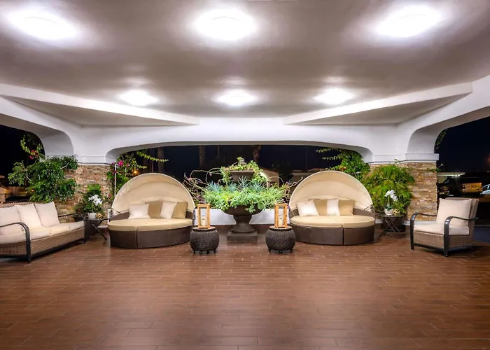 Hotel with pool: The Volare, An Ascend Collection Hotel