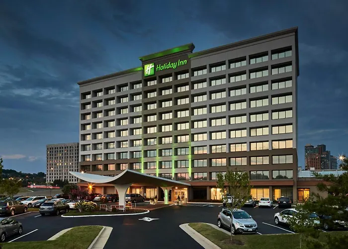 Holiday Inn Alexandria At Carlyle By Ihg