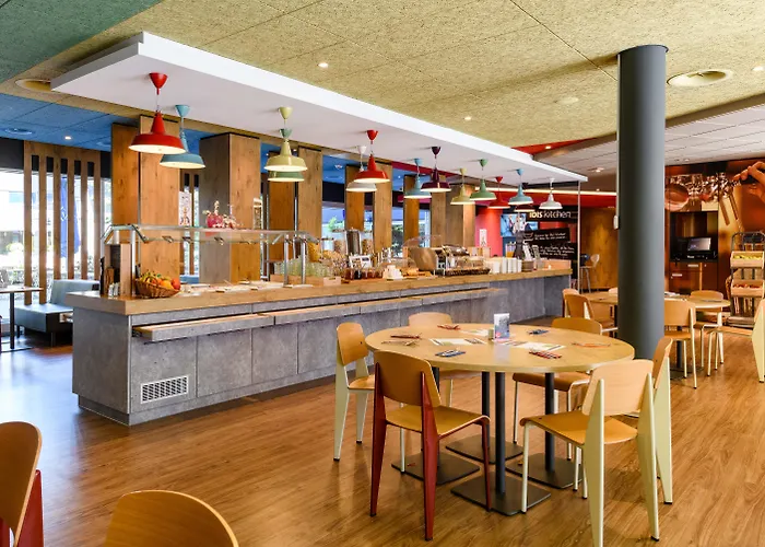 Hotel with Tennis: Ibis Zuerich City West